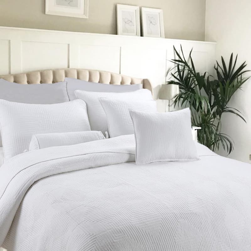 Square Diamond Maze Crisp Clean Solid Chic 3-Piece White Cotton Queen Quilt Bedding Set